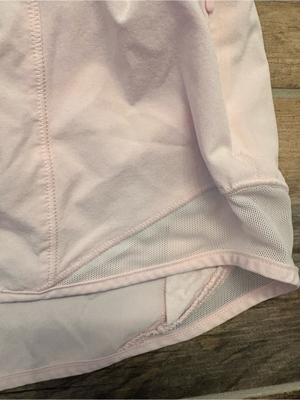 lululemon athletica Pale Pink Women’s Athletic Shorts size 4 inseam 2.5 - Picture 6 of 6
